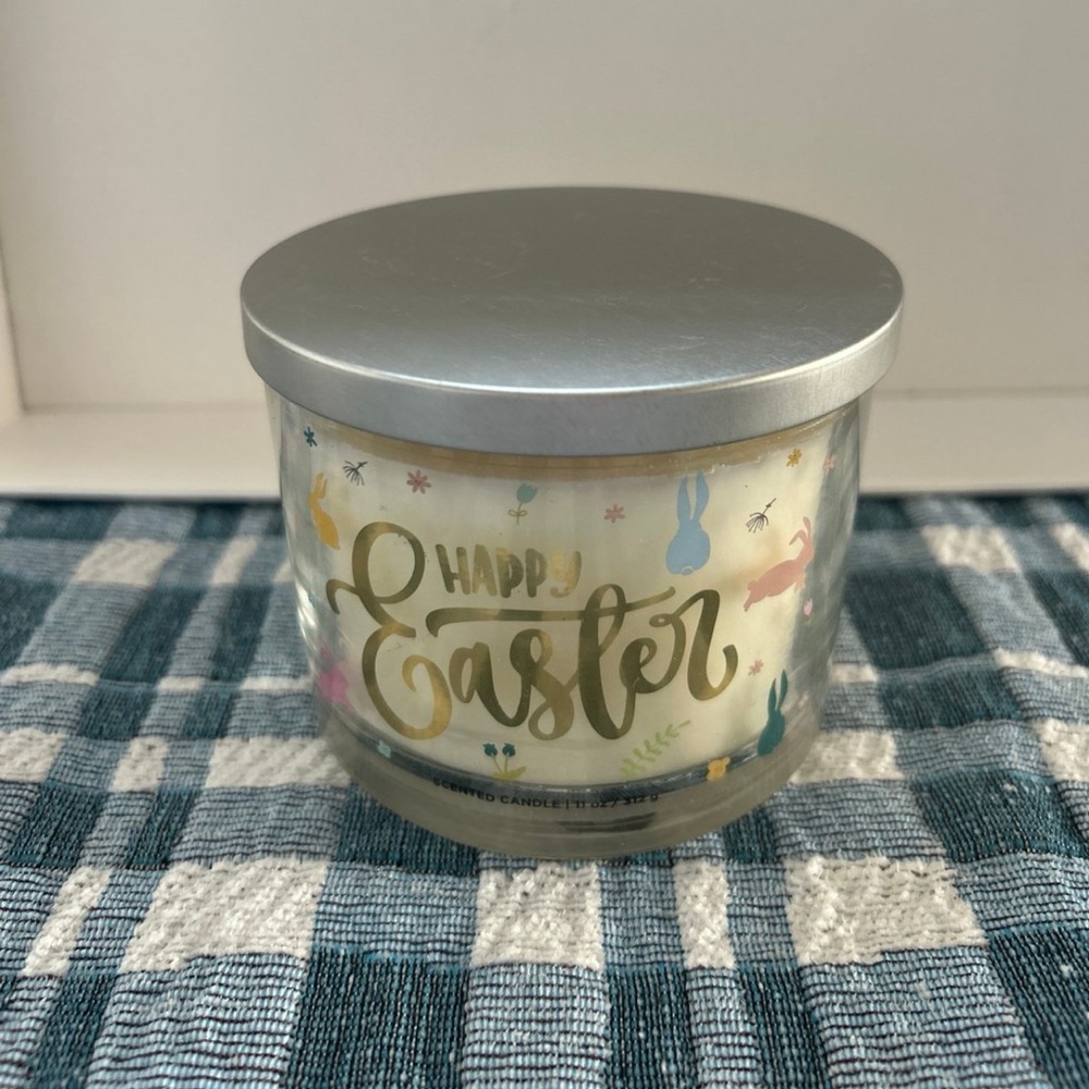 HAPPY EASTER  VANILLA Ice Cream 11oz 3-Wick Candle-Chesapeake Bay (Yank Candle)